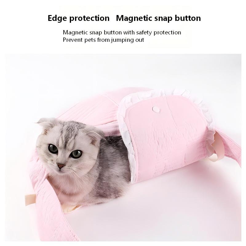 Large Canvas Pet Bag – Portable Handheld/Crossbody Travel Bag for Cats and Small Dogs Spacious and lightweight, this bag is comfortable and portable, making it the perfect travel companion for your pet.