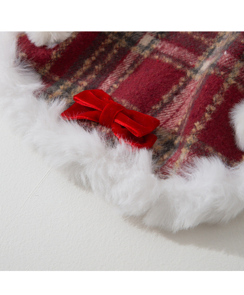 AuriPaw Classic Plaid Dog Christmas Cape – Thickened Fleece-Lined Winter Coat for Small Pets, Warm Holiday Outfit & Cold-Weather Protection