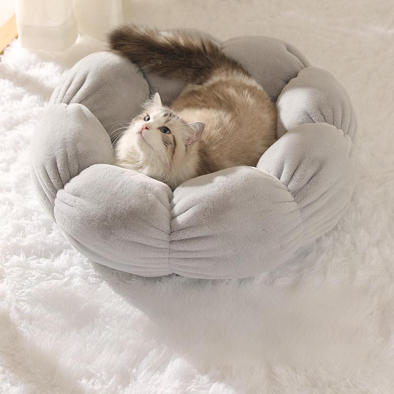 Winter Warm Flower Cat Bed, Round Plush Pet Nest for Cats and Small Dogs